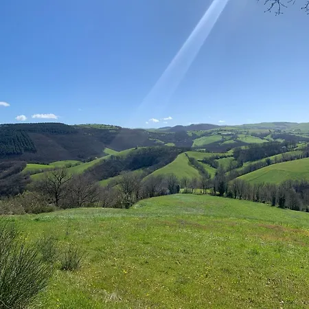 La Loubiere - Le Au Coeur De La Nature Combret
